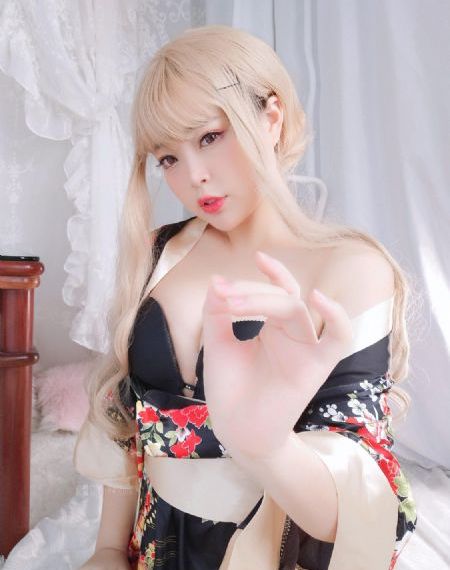 美丽的丽莎意大利电影_高清手机在线看